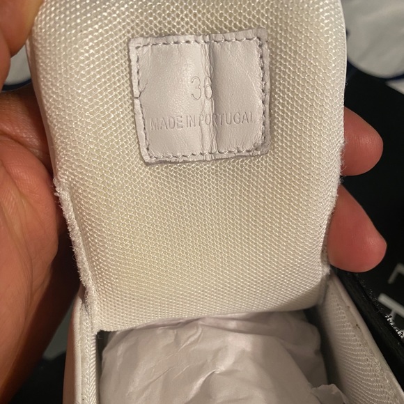 Young Versace Baroque Logo Sneakers - Picture 7 of 8